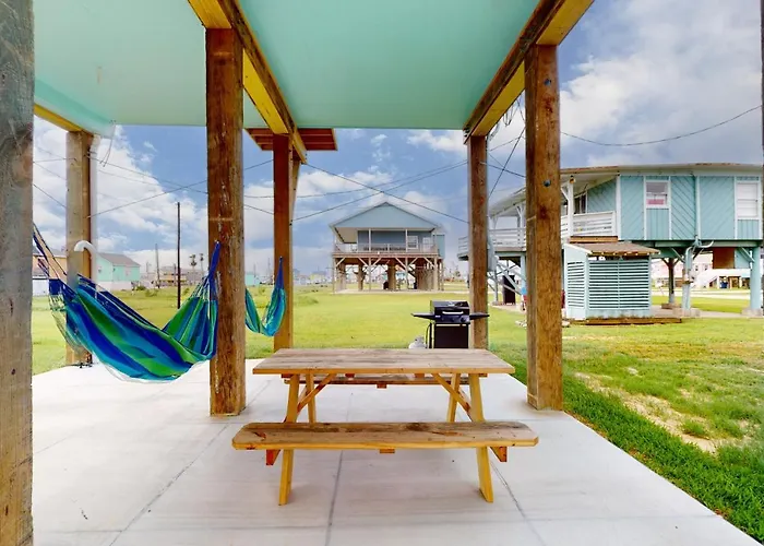 Caisson Modern Beach Cottage