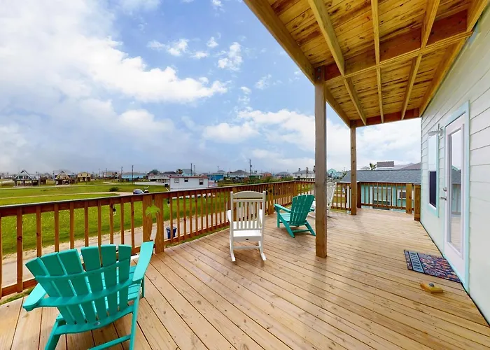 Caisson Modern Beach Cottage