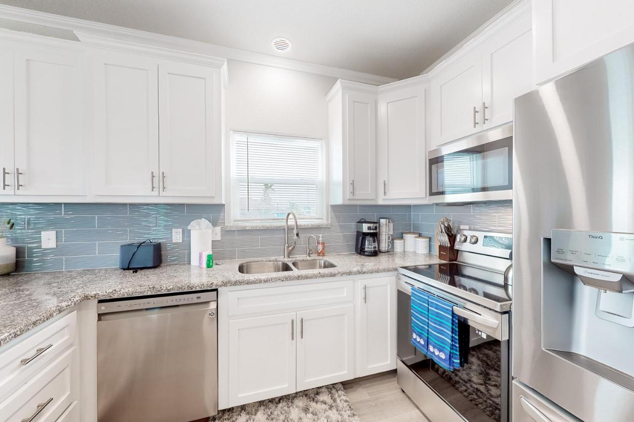 Caisson Modern Surfside Beach