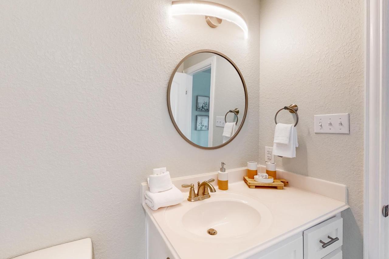 Caisson Modern Surfside Beach